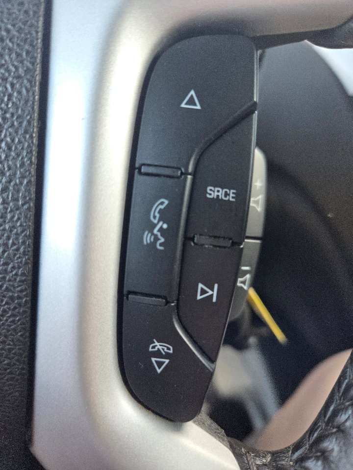 Used 2011 Chevrolet Traverse LT w/ Personal Connectivity Package image 19