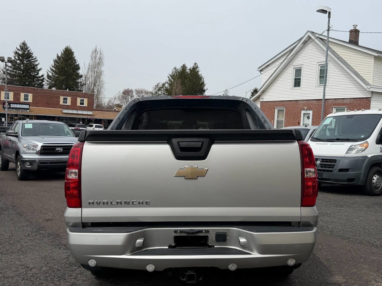 Used 2010 Chevrolet Avalanche LT w/ Luxury Package AWD/4WD image 5