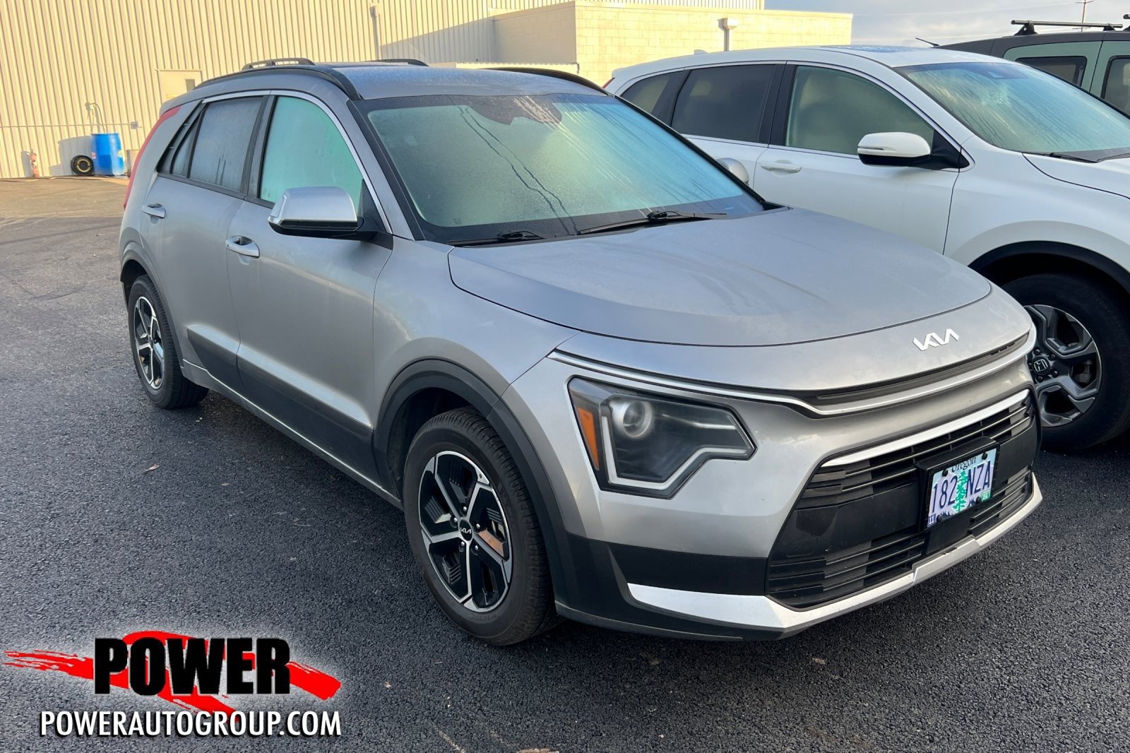 Used 2023 Kia Niro EX image 1