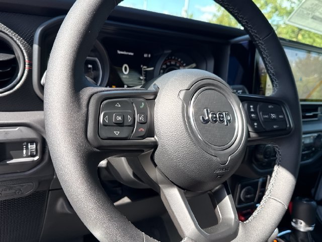New 2026 Jeep Wrangler Unlimited Rubicon AWD/4WD image 13