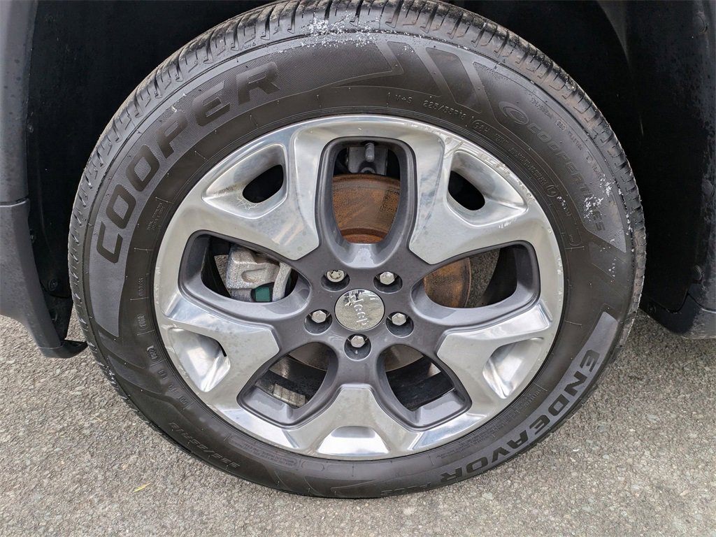 Used 2018 Jeep Compass Limited image 9