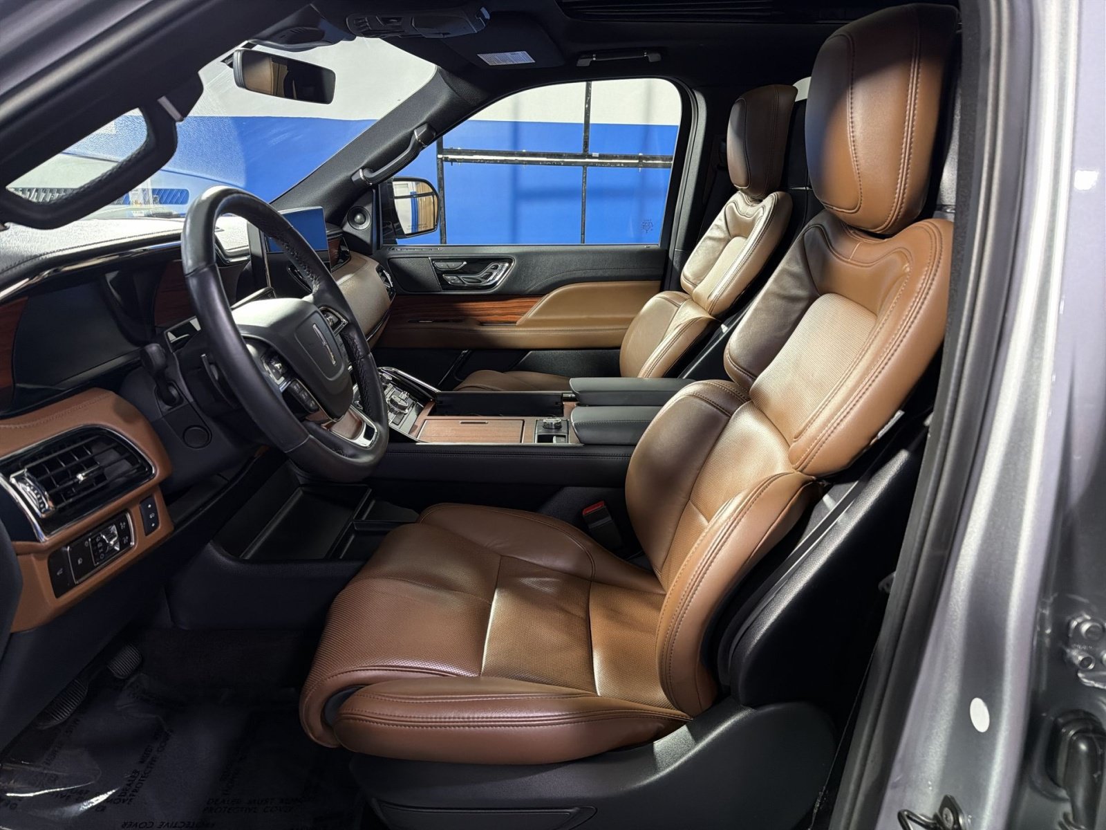 Used 2024 Lincoln Navigator Reserve AWD/4WD image 23