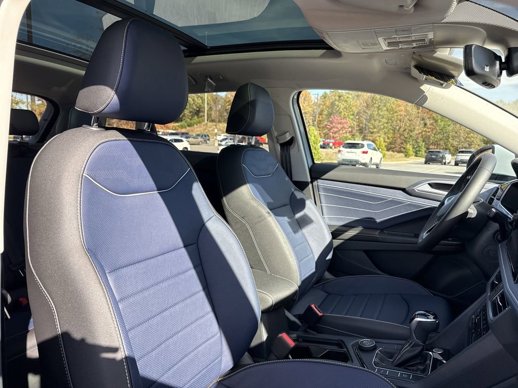 New 2026 Volkswagen Taos SEL image 19