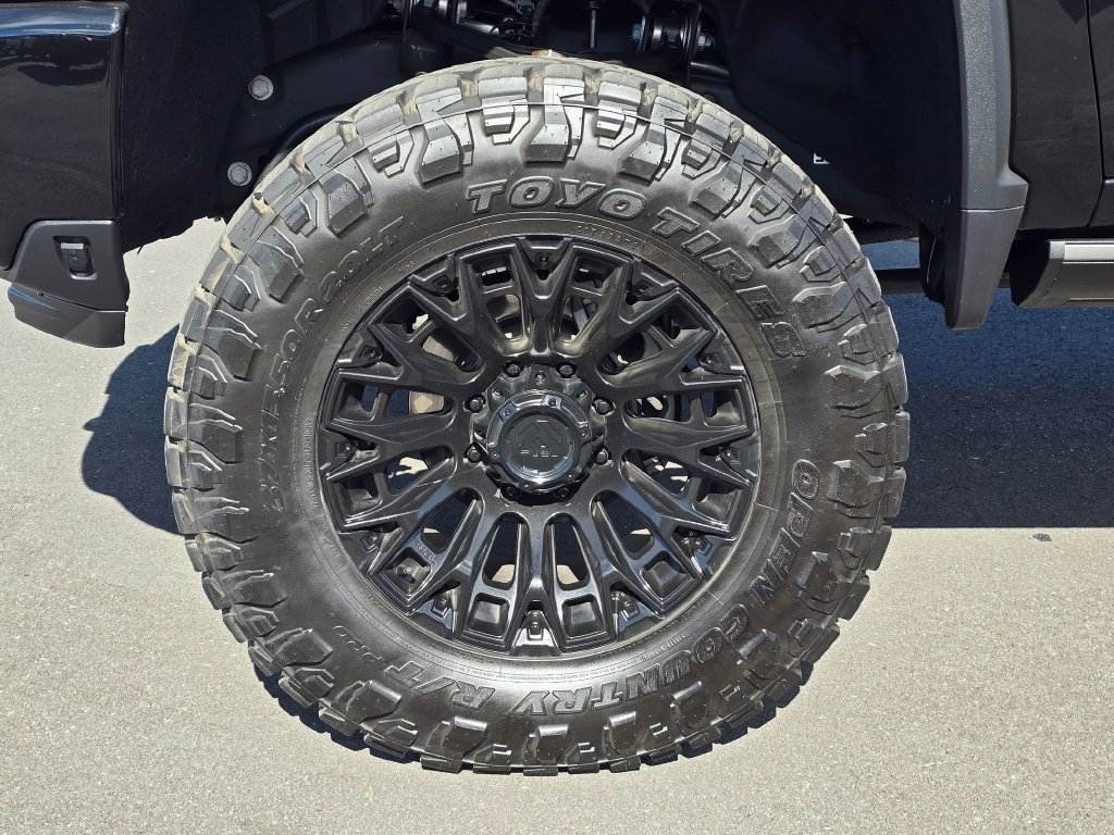 Used 2025 Chevrolet Silverado 3500 LTZ w/ Trail Boss Package AWD/4WD image 8