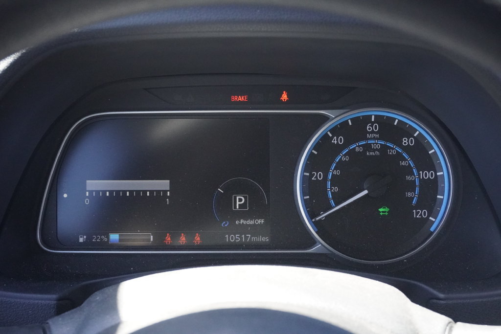 Used 2025 Nissan Leaf S FWD image 11