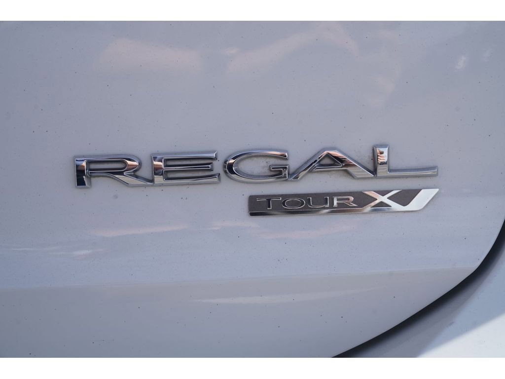 Used 2018 Buick Regal Preferred AWD/4WD image 10