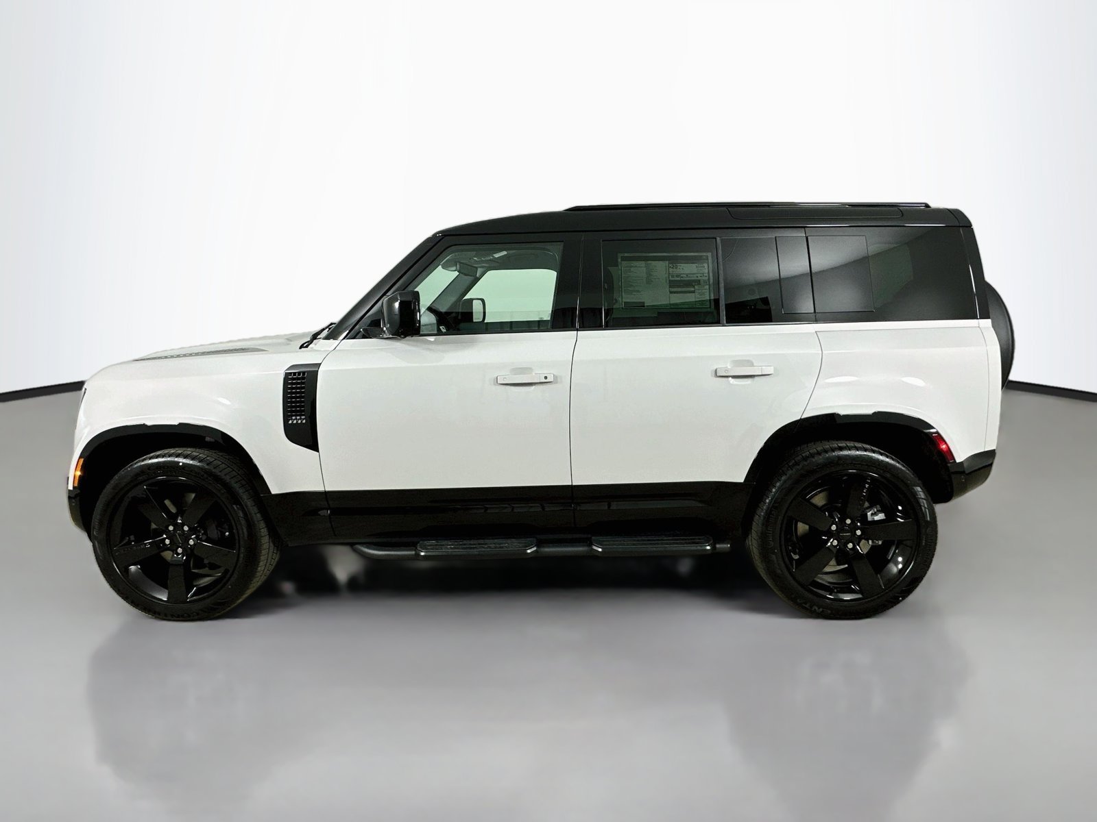 New 2026 Land Rover Defender 110 X-Dynamic SE AWD/4WD image 8