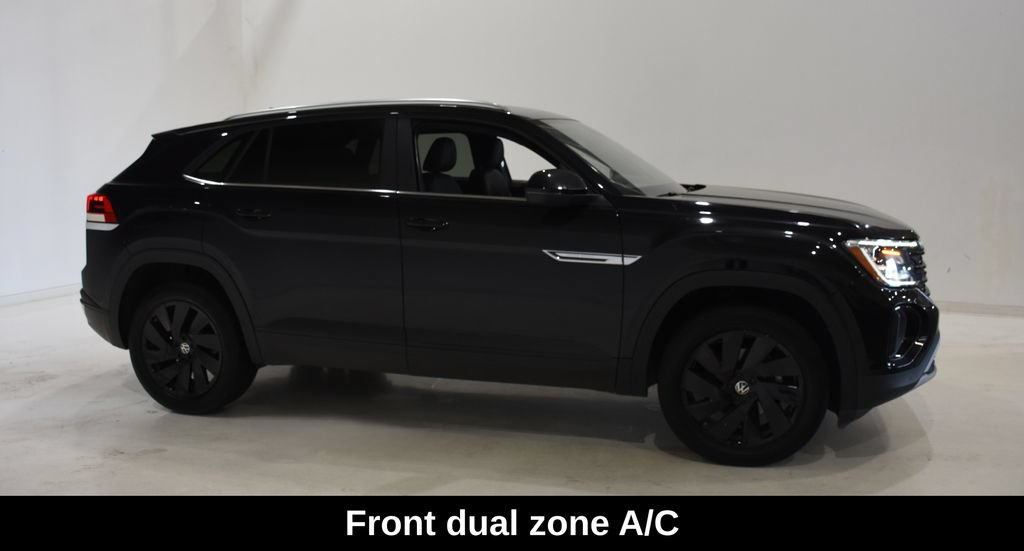 Used 2025 Volkswagen Atlas Cross Sport SE FWD image 3