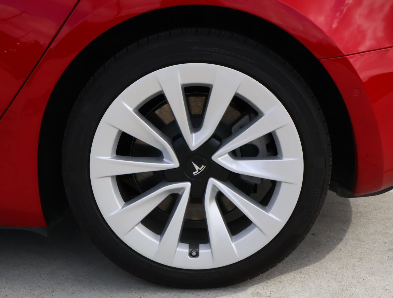 Used 2022 Tesla Model 3 Standard Range image 8