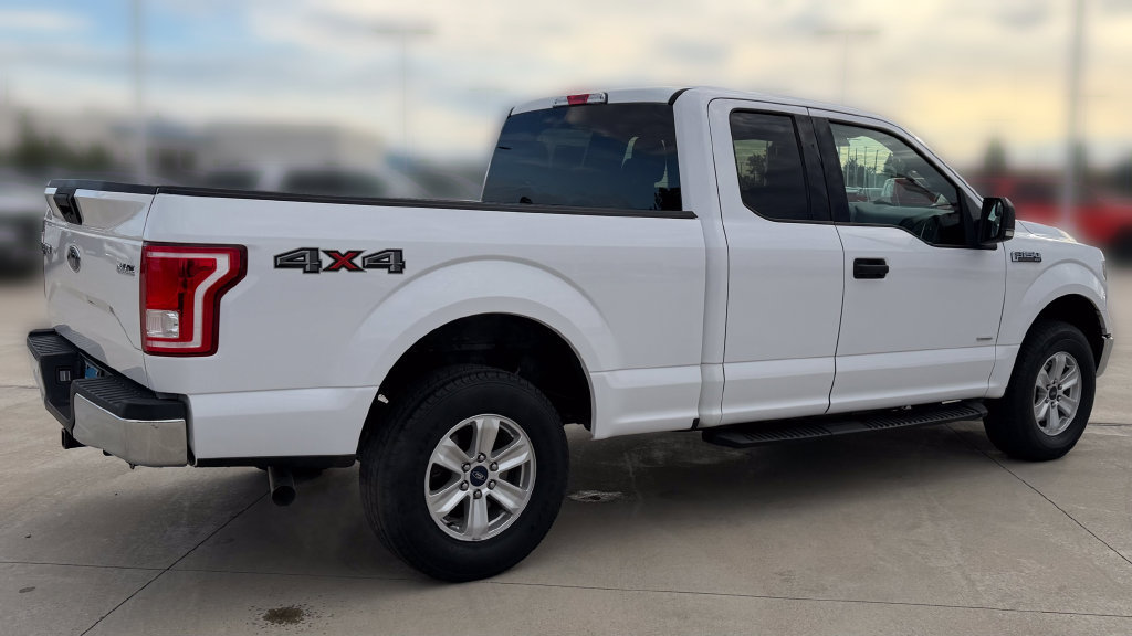 Used 2015 Ford F150 XLT w/ Equipment Group 301A Mid AWD/4WD image 6