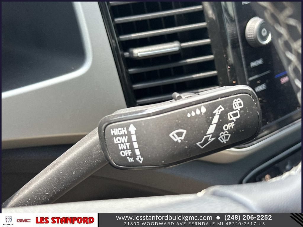 Used 2022 Volkswagen Atlas Cross Sport SEL AWD/4WD image 25