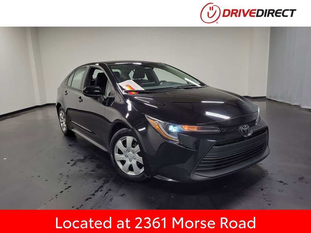 Used 2023 Toyota Corolla LE FWD image 1