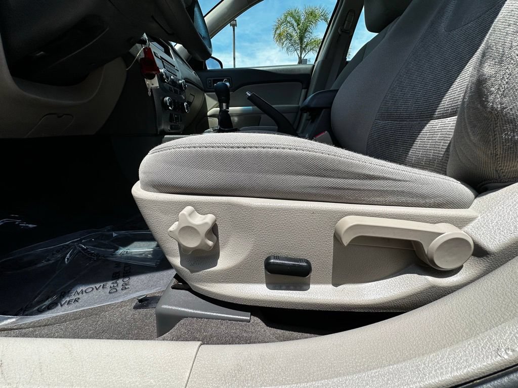 Used 2010 Ford Fusion SE FWD image 18