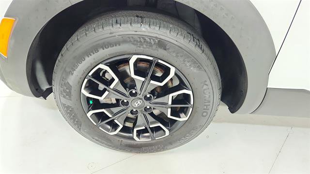 Used 2022 Hyundai Santa Cruz SEL Premium image 34