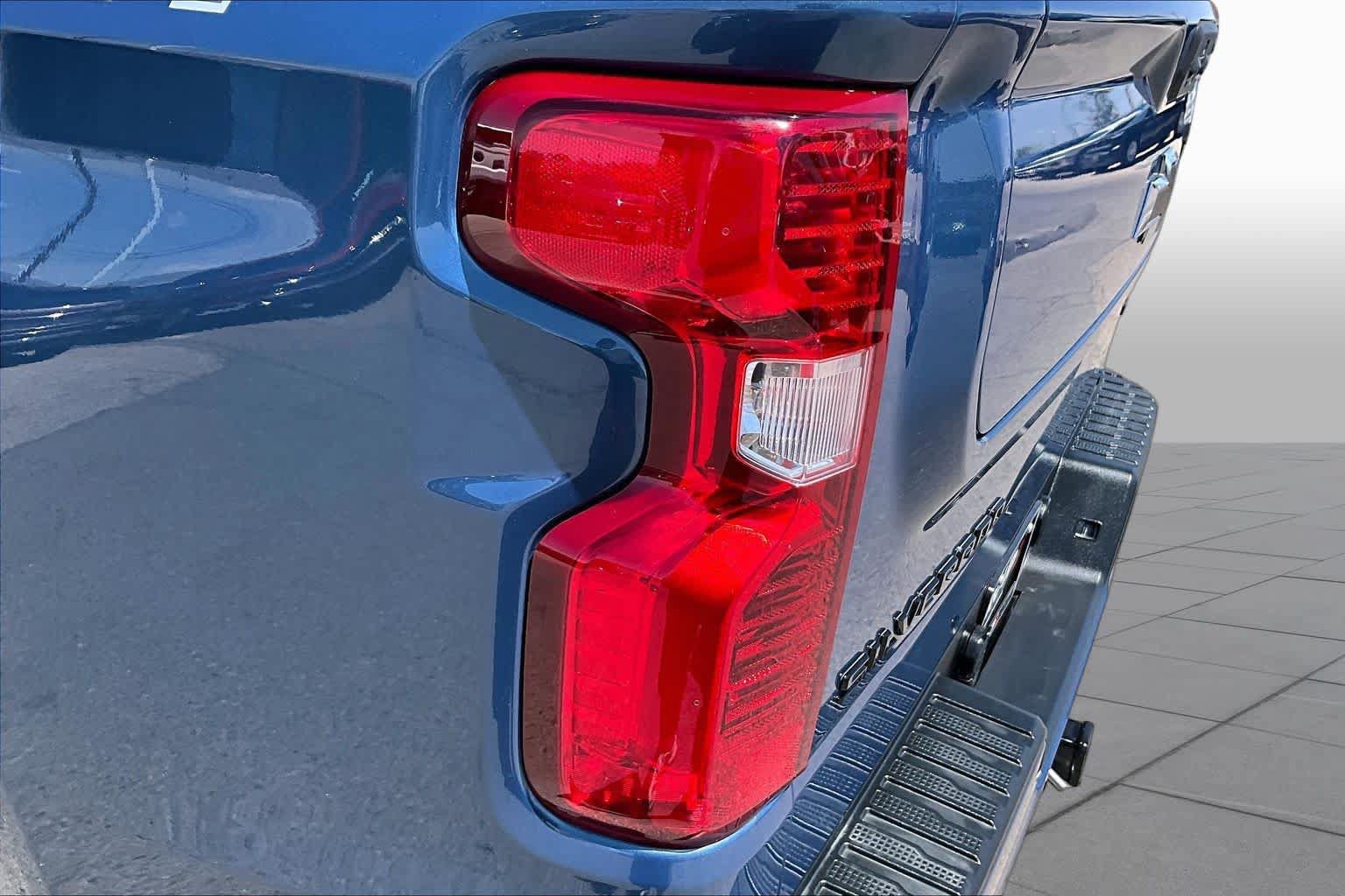 Used 2024 Chevrolet Silverado 1500 Custom w/ Turbomax Blackout Package AWD/4WD image 29