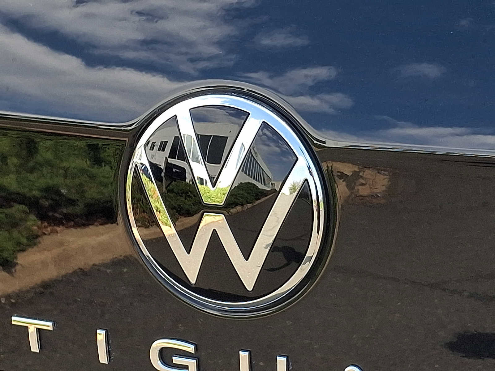Used 2024 Volkswagen Tiguan S image 28