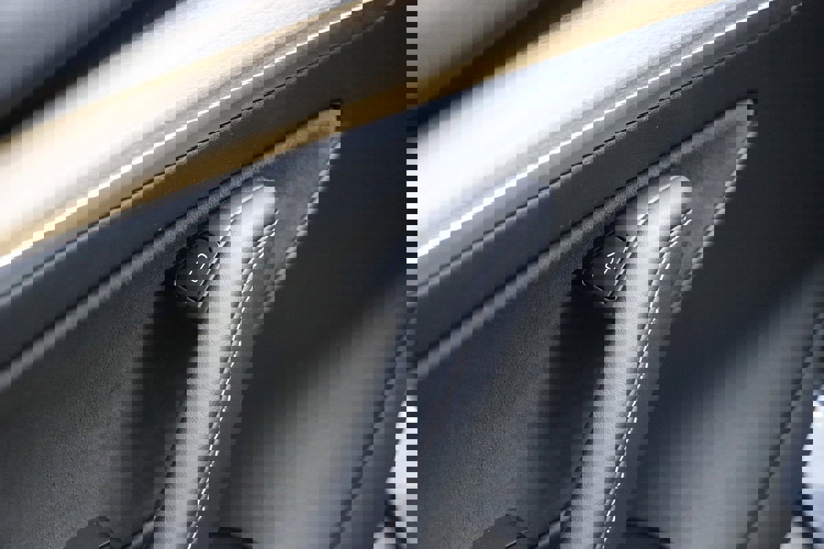 Used 2023 Tesla Model 3 Standard Range image 35