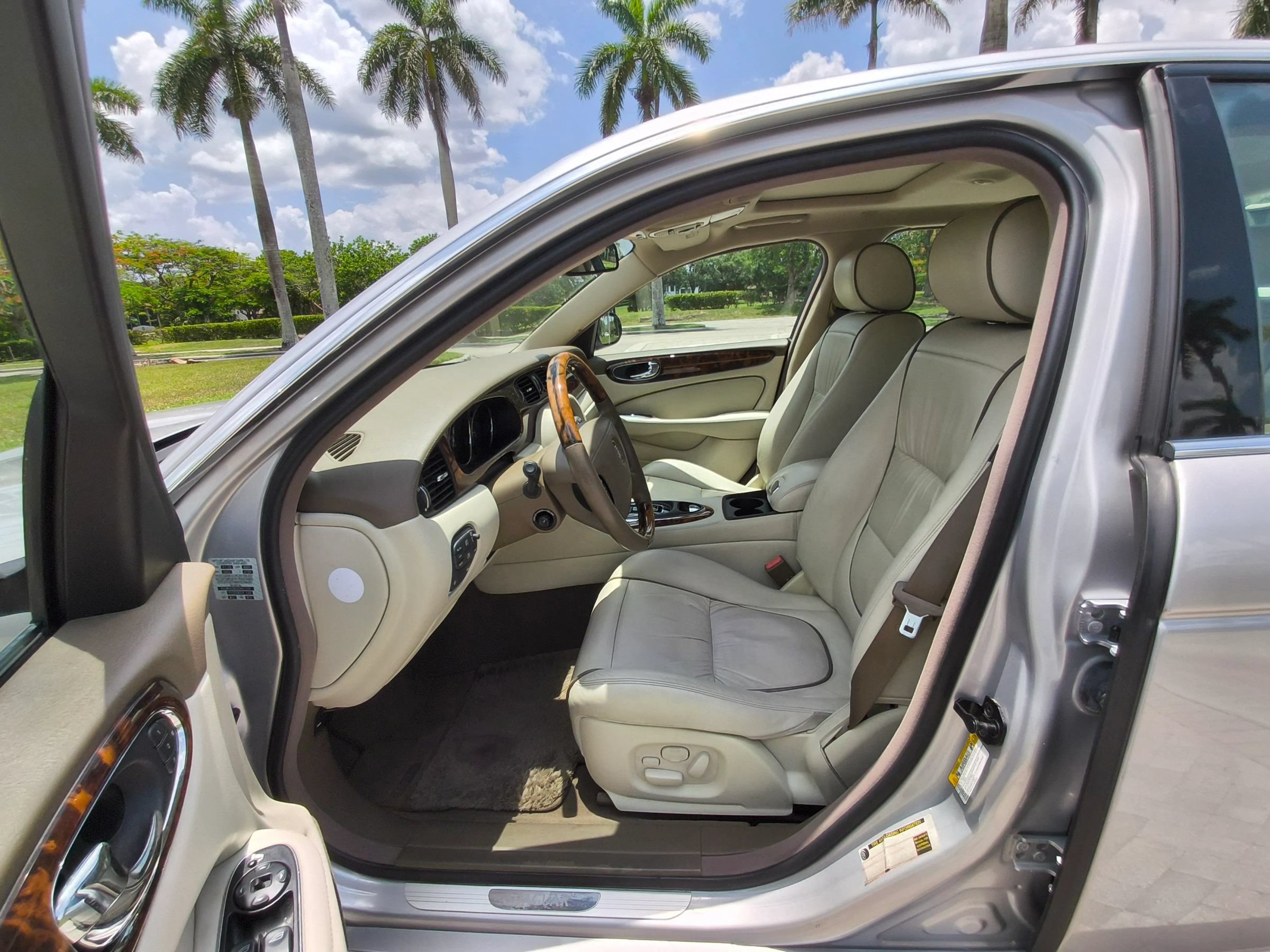 Used 2006 Jaguar XJ Vanden Plas RWD image 26