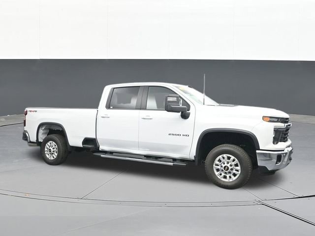 Used 2025 Chevrolet Silverado 2500 LT w/ Safety Package AWD/4WD image 22