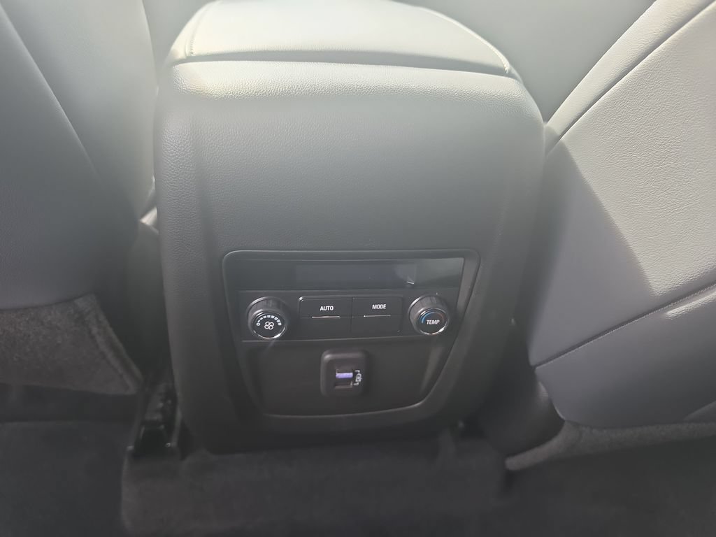 Certified 2023 Buick Enclave Essence FWD image 22