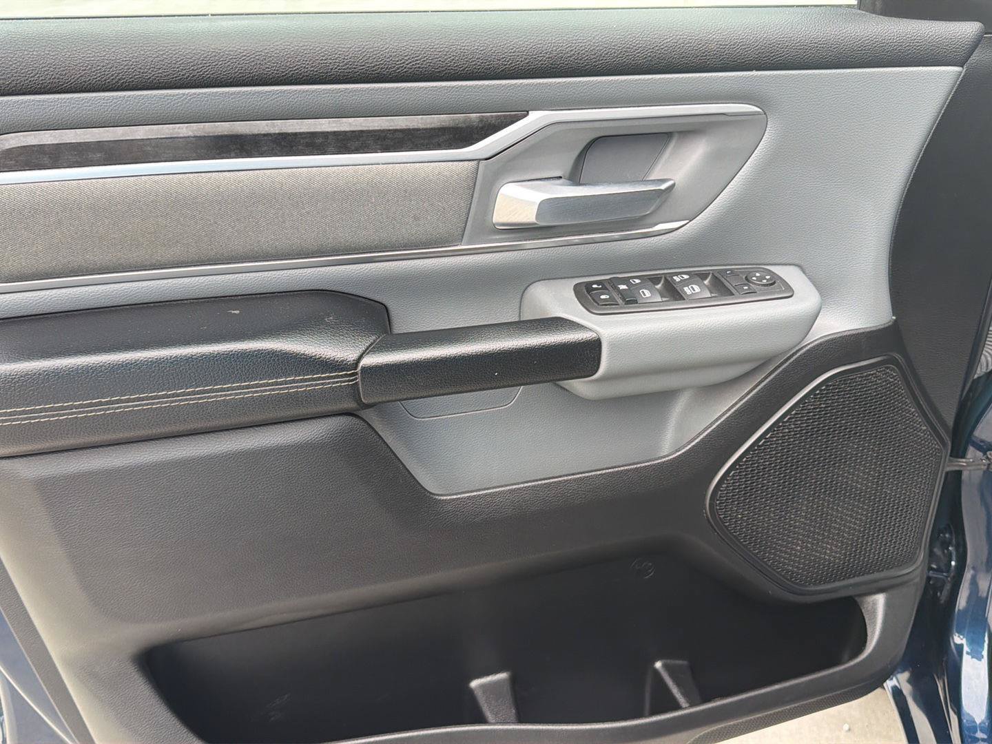 Used 2022 RAM 1500 Big Horn AWD/4WD image 10