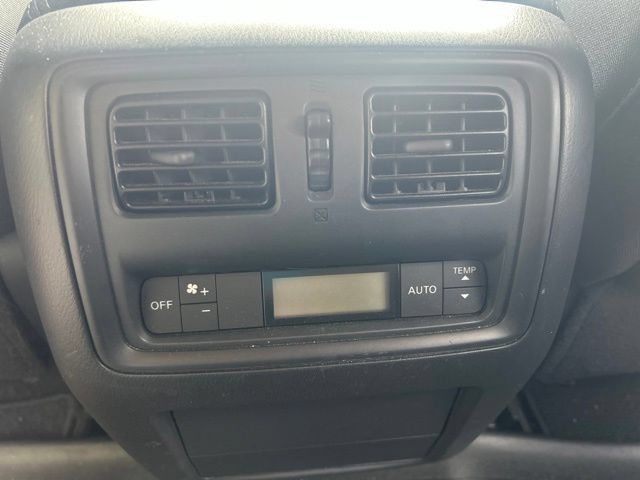 Used 2017 Nissan Pathfinder S AWD/4WD image 15