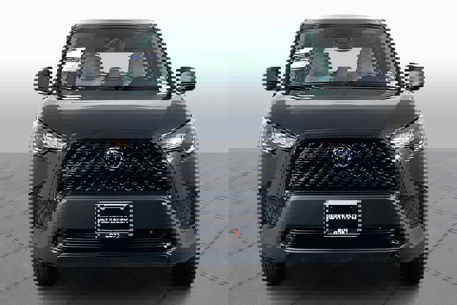 Used 2025 Toyota Corolla Cross L image 3