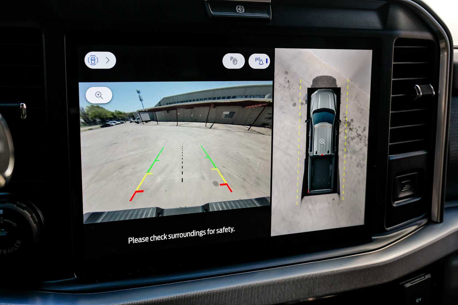 Used 2025 Ford F450 Platinum w/ Platinum Plus Package image 24