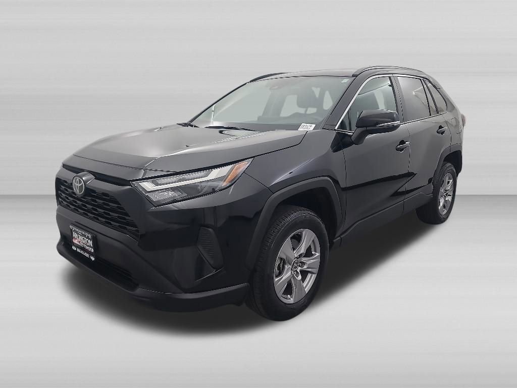 Used 2025 Toyota RAV4 XLE AWD/4WD image 9