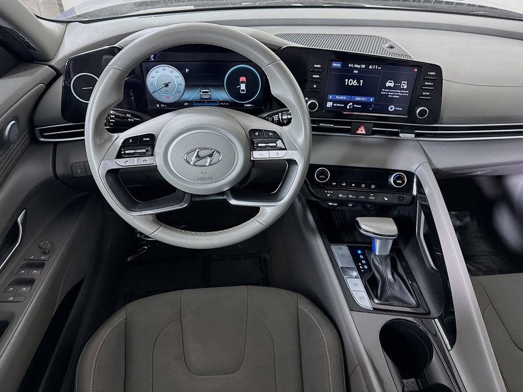 Certified 2021 Hyundai Elantra SEL w/ Convenience Package FWD image 4