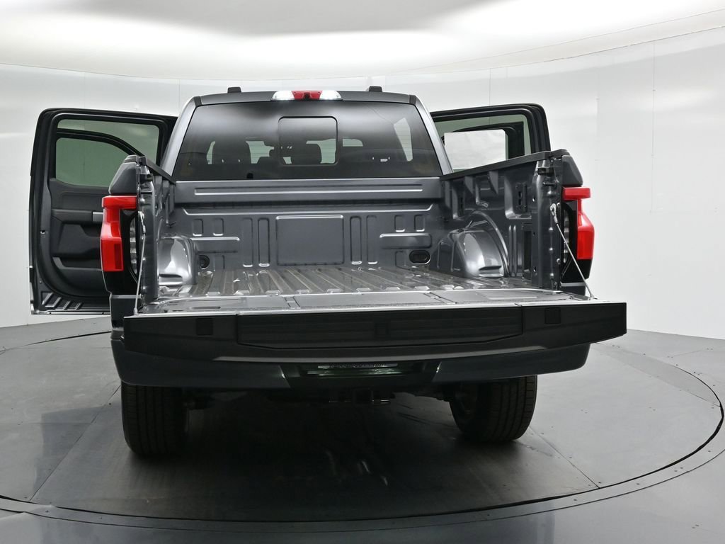 New 2025 Ford F150 Lightning Lariat image 35