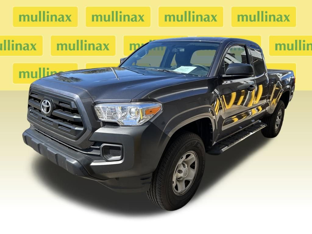 Used 2017 Toyota Tacoma SR image 5