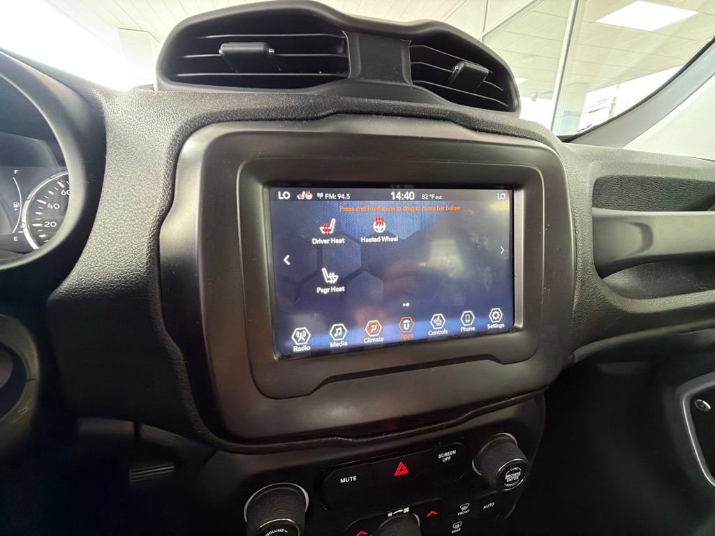 Used 2019 Jeep Renegade Latitude w/ Cold Weather Group AWD/4WD image 30