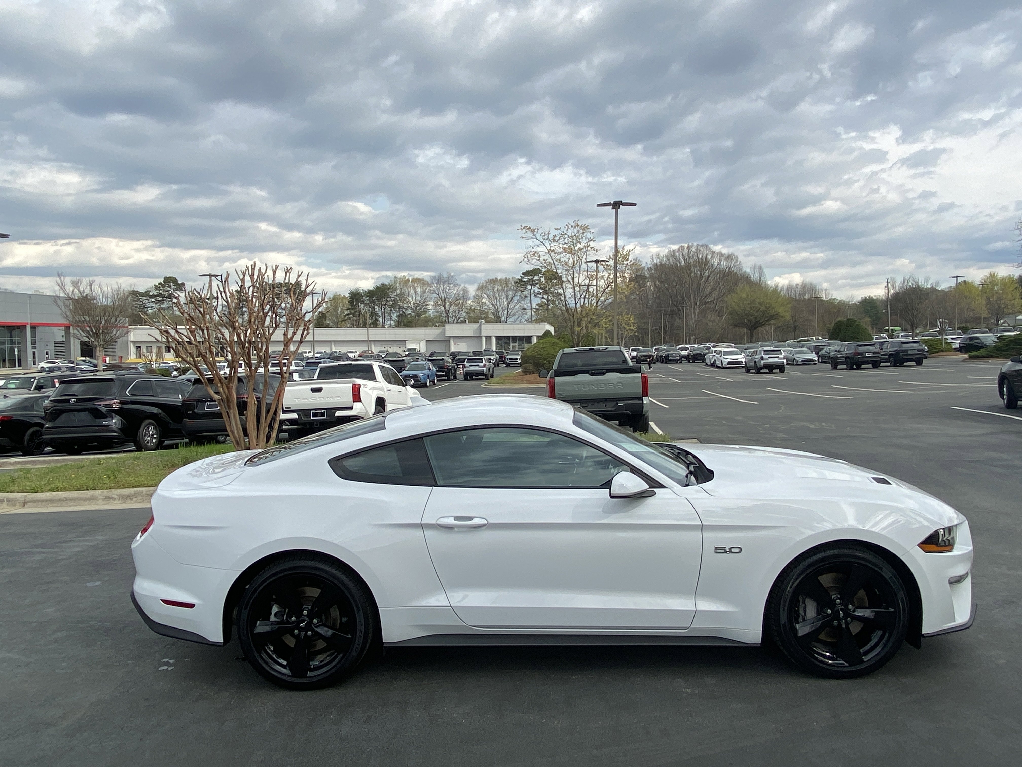 Used 2022 Ford Mustang GT w/ Equipment Group 301A image 4