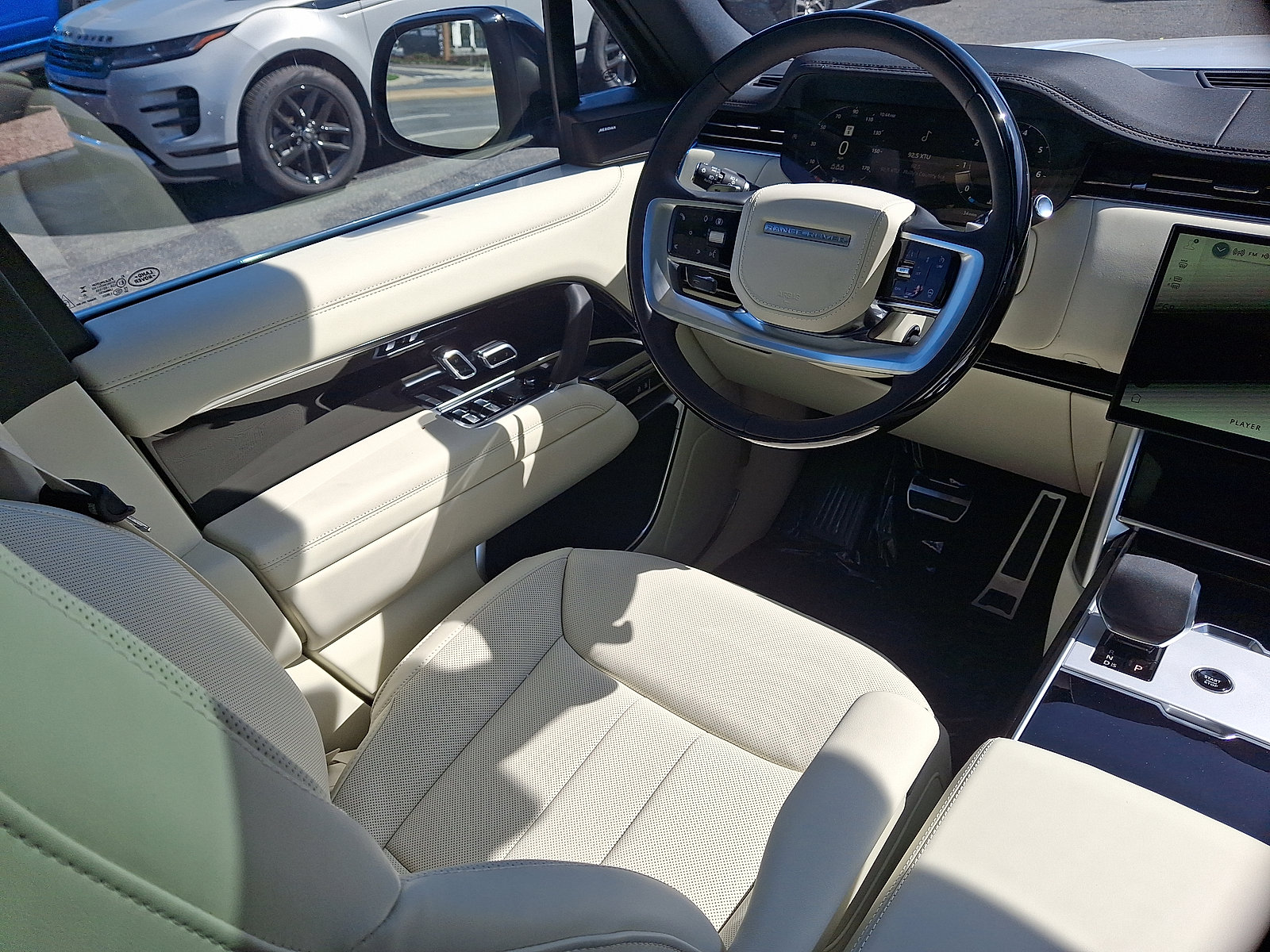 New 2026 Land Rover Range Rover SE AWD/4WD image 12