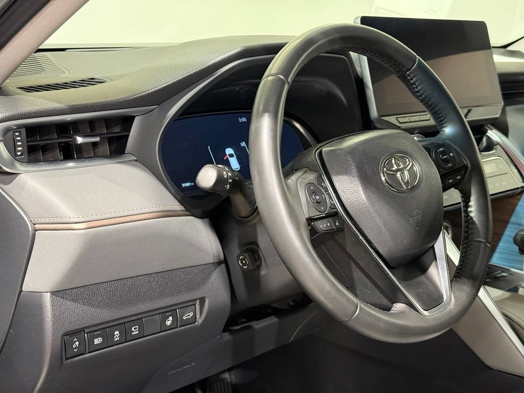 Certified 2023 Toyota Venza Limited AWD/4WD image 17