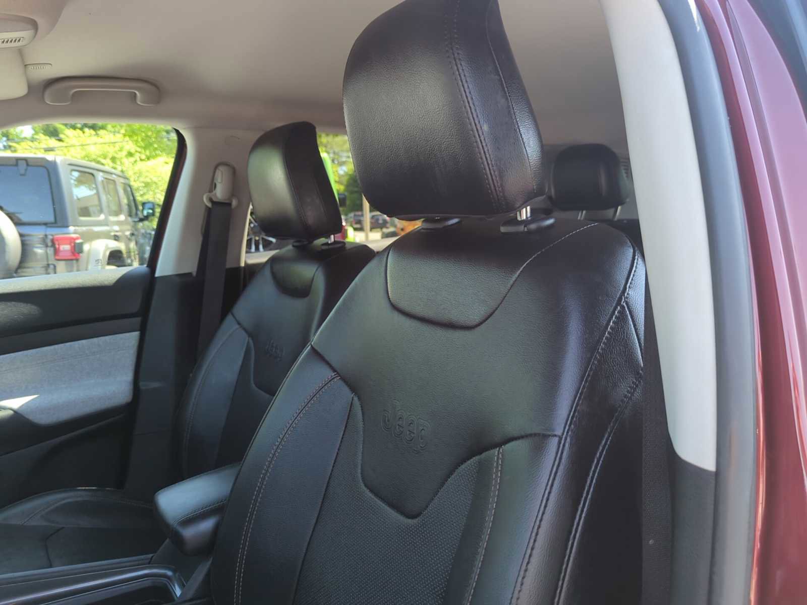 Used 2022 Jeep Compass Latitude AWD/4WD image 15