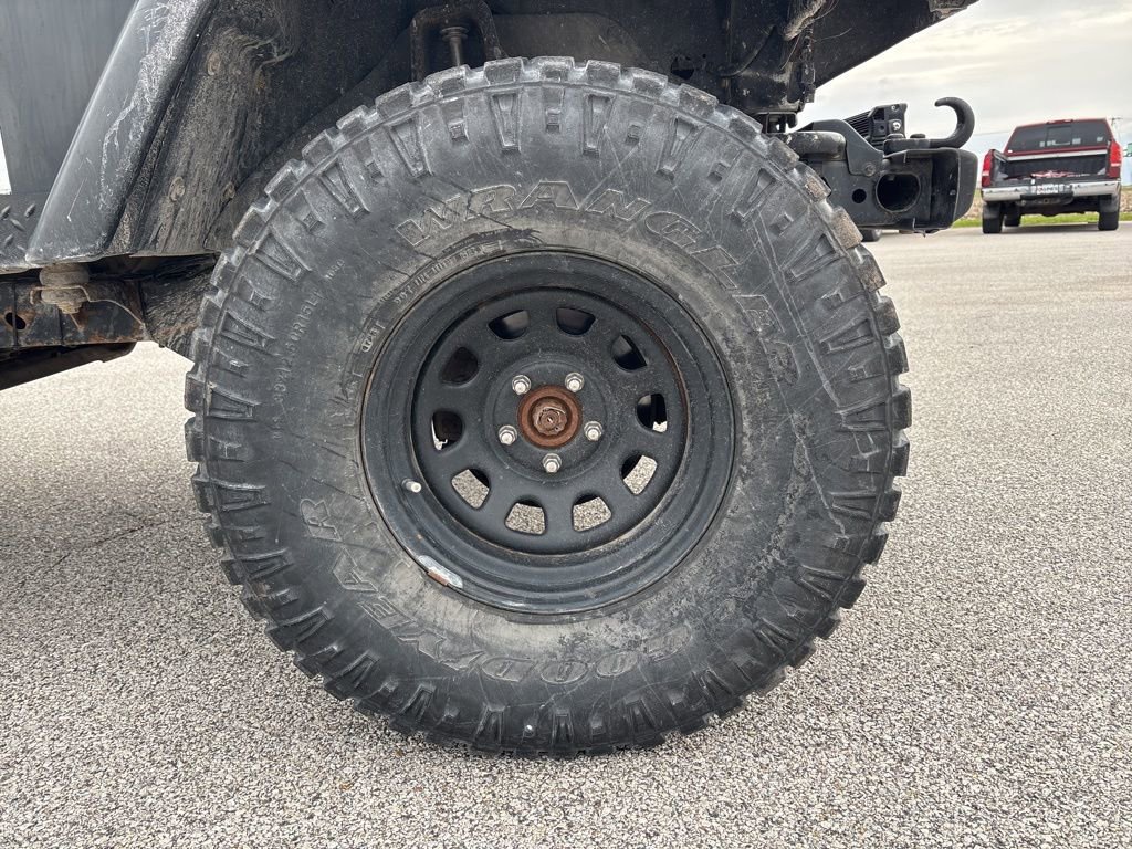 Used 2003 Jeep Wrangler X image 10