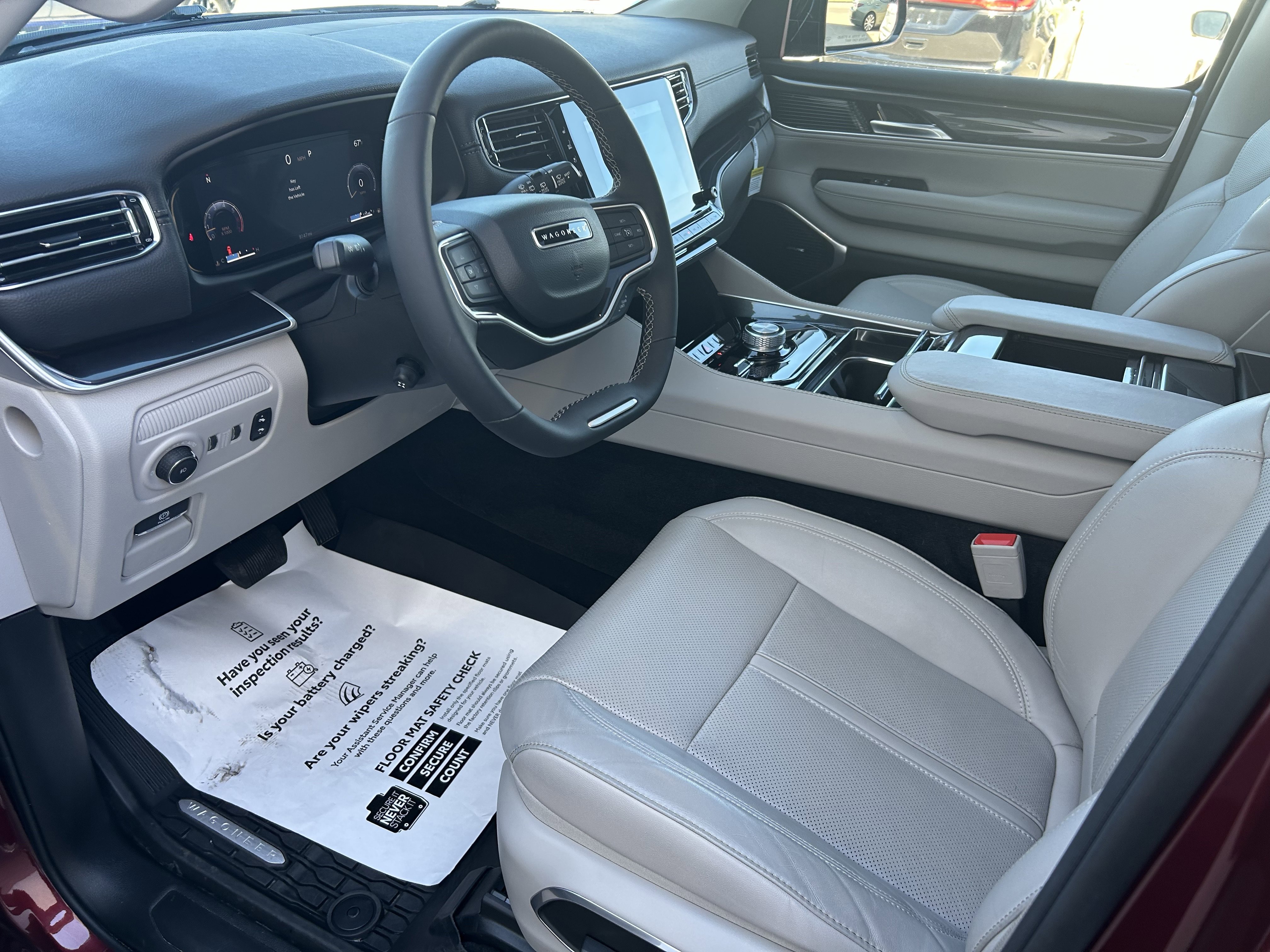 Used 2024 Jeep Wagoneer 4WD w/ Premium Group I image 11