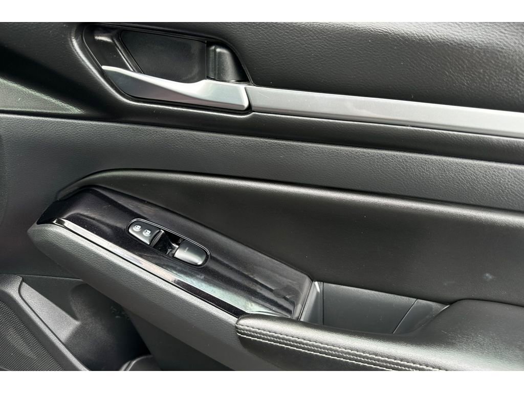 Used 2023 Nissan Altima 2.5 SV image 18