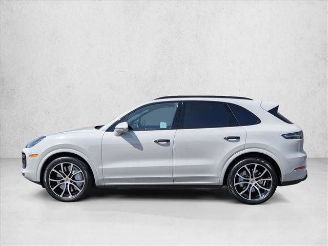 Used 2022 Porsche Cayenne Turbo image 9