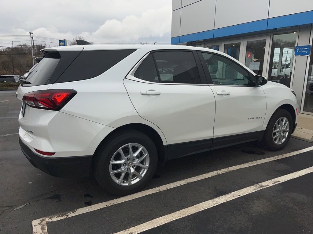 Used 2024 Chevrolet Equinox LT AWD/4WD image 3