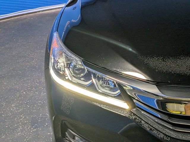 Used 2016 Honda Accord EX image 10