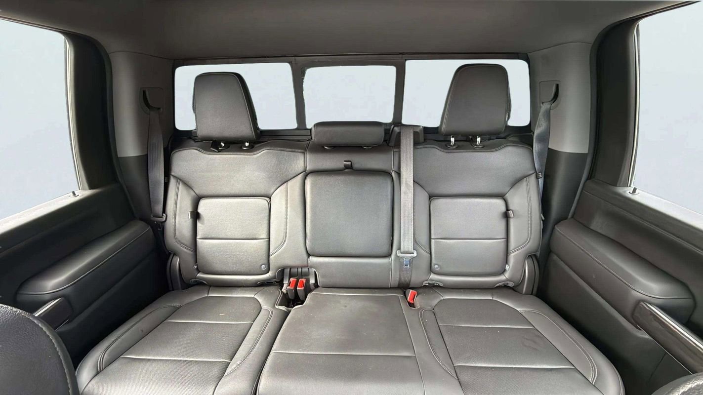 Used 2020 Chevrolet Silverado 2500 LTZ w/ LTZ Premium Package image 16