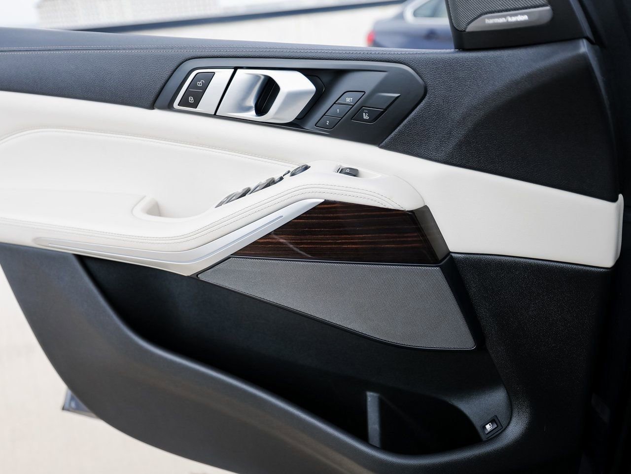 Used 2021 BMW X5 xDrive45e w/ Premium Package 2 image 24