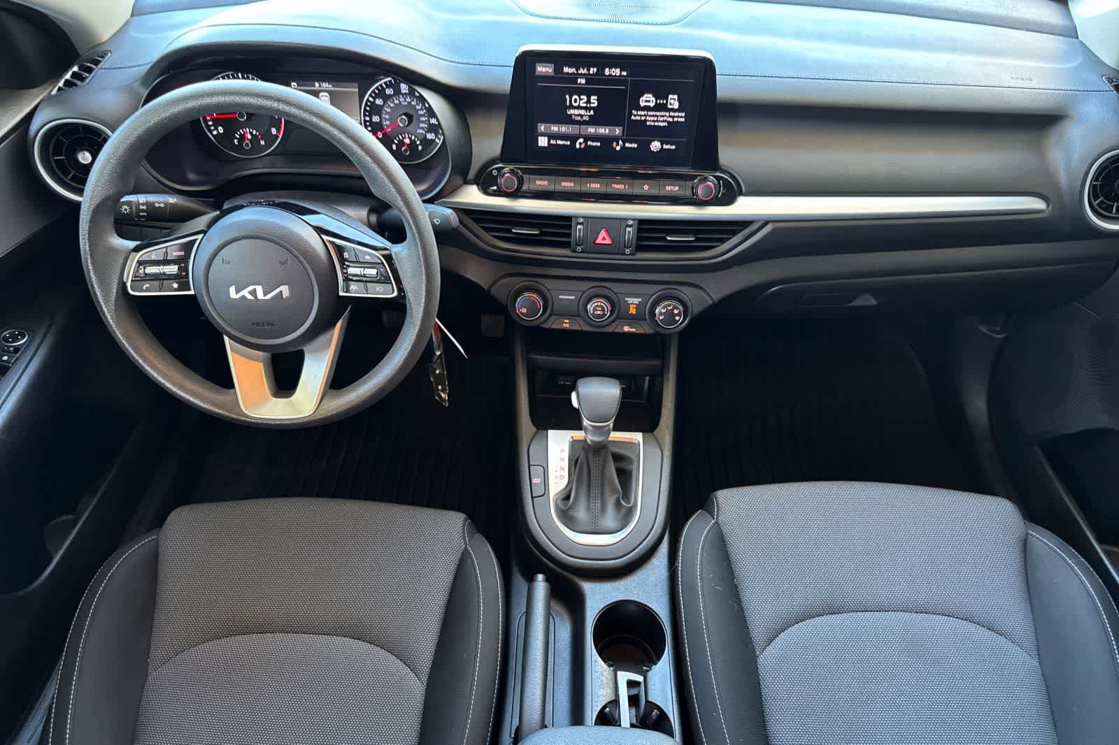 Used 2023 Kia Forte LXS FWD image 3
