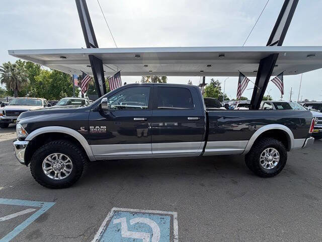 Used 2018 RAM 3500 Laramie w/ Cold Weather Group AWD/4WD image 2