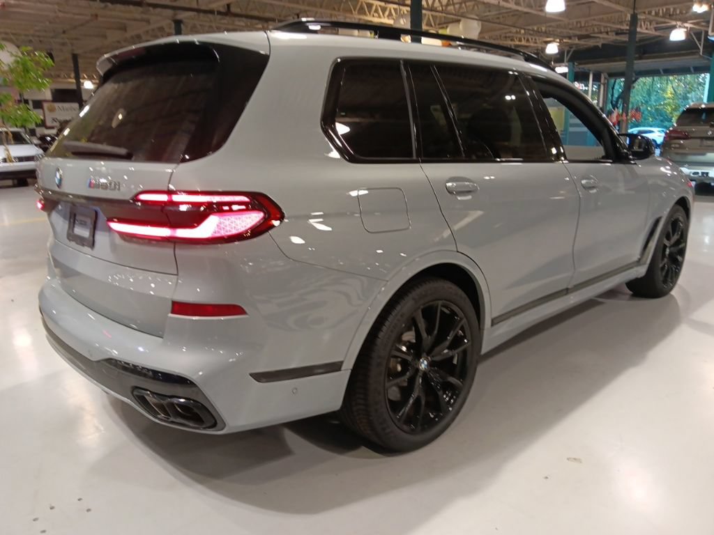 Certified 2025 BMW X7 M60i AWD/4WD image 11