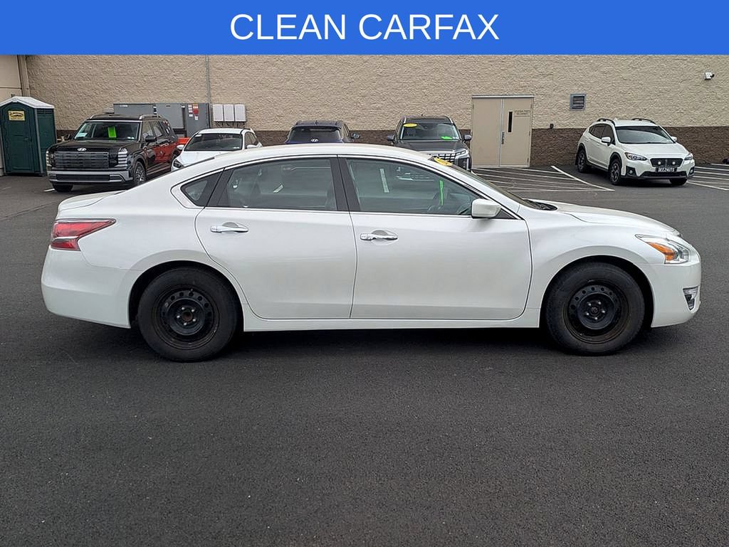 Used 2013 Nissan Altima 2.5 S FWD image 4