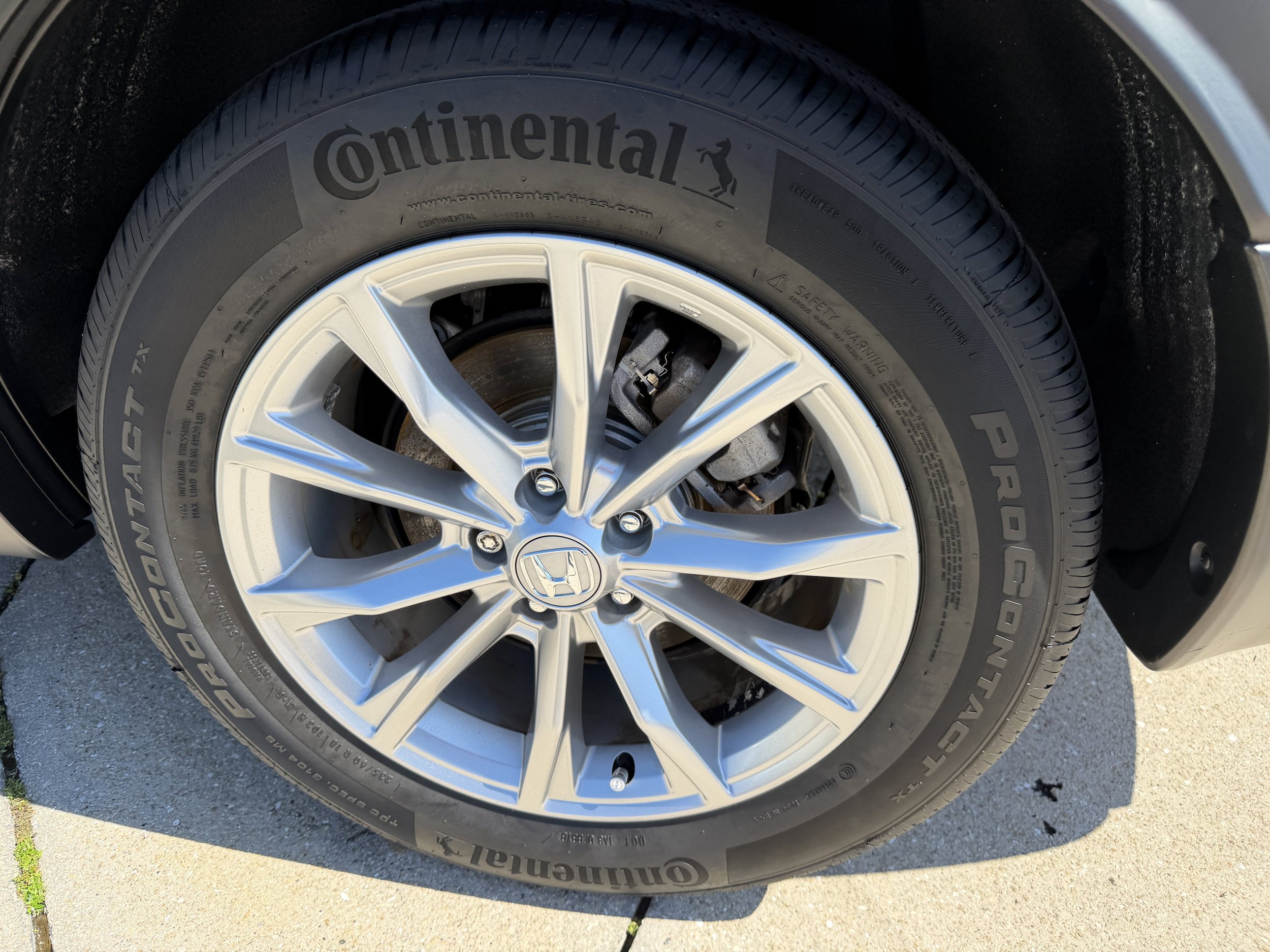 New 2026 Cadillac Optiq Luxury 1 RWD image 31